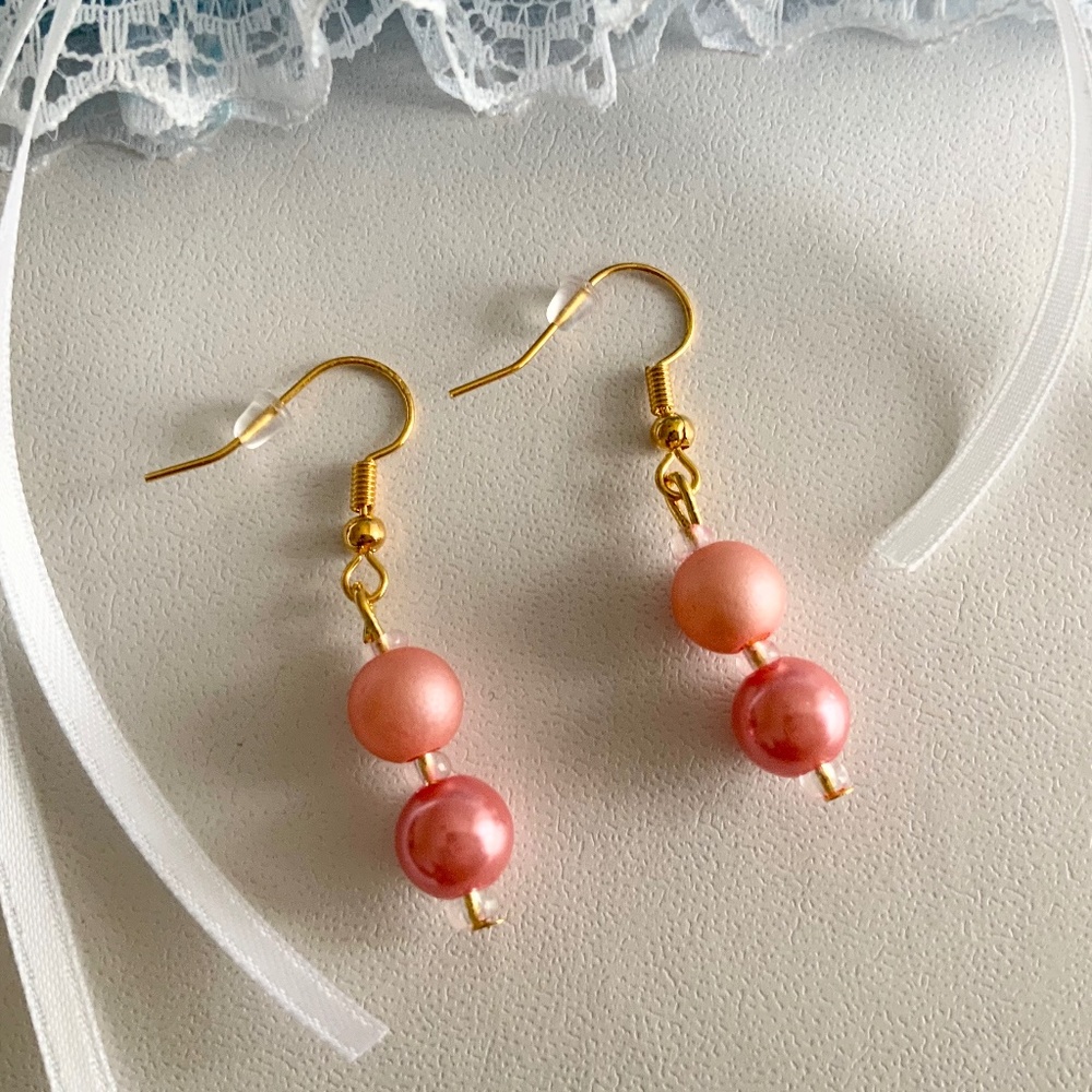 New Handcrafted Faux Pink Pearl Beaded Dangle/Drop Earrings Gold Tone Hooks